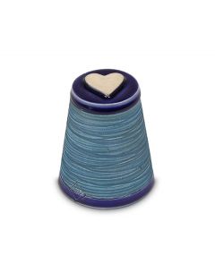 Keramikkleinurne 'Koniko' mit Herz himmelblau