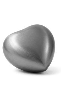 Messingkleinurne 'Herz' Satin-silber