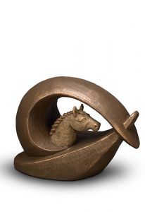 Pferdeurne aus Keramik